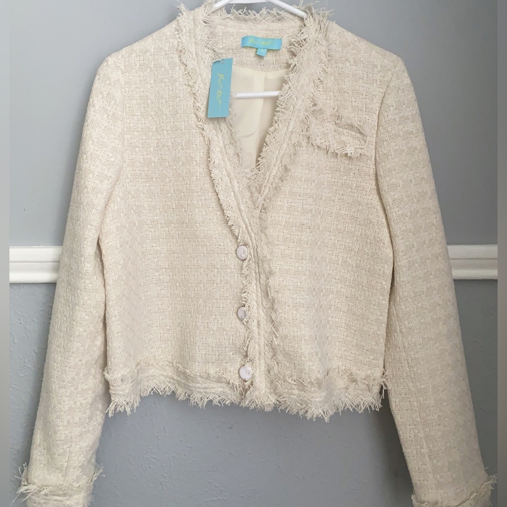 Beautiful jacket - Picture 7 of 7
